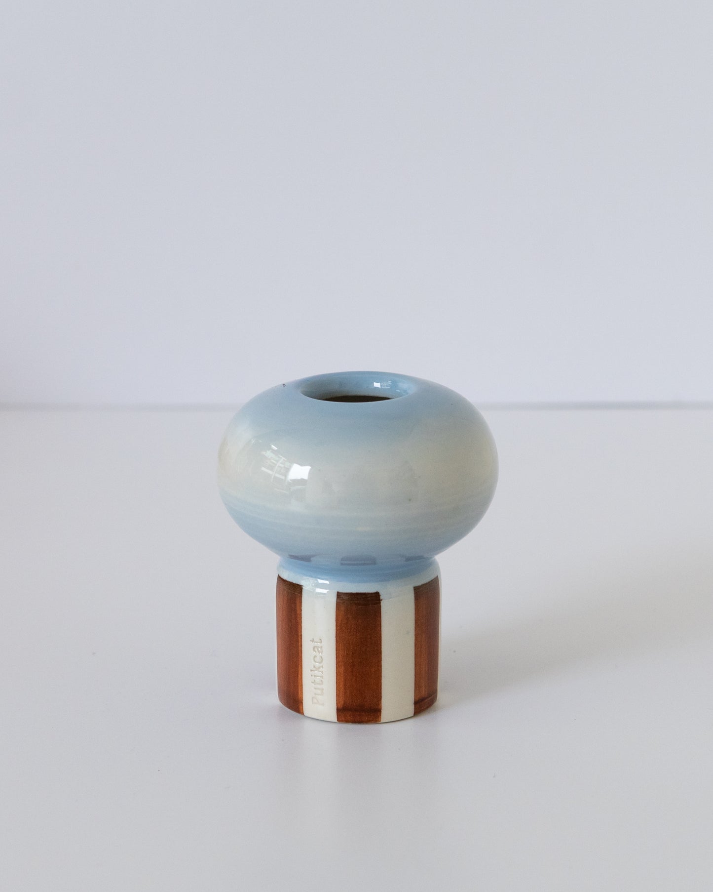 Sky Blue + Brown Whisk Holder 01 - mushroom