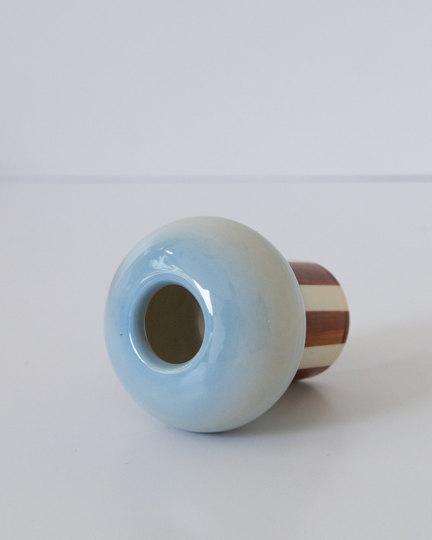 Sky Blue + Brown Whisk Holder 01 - mushroom