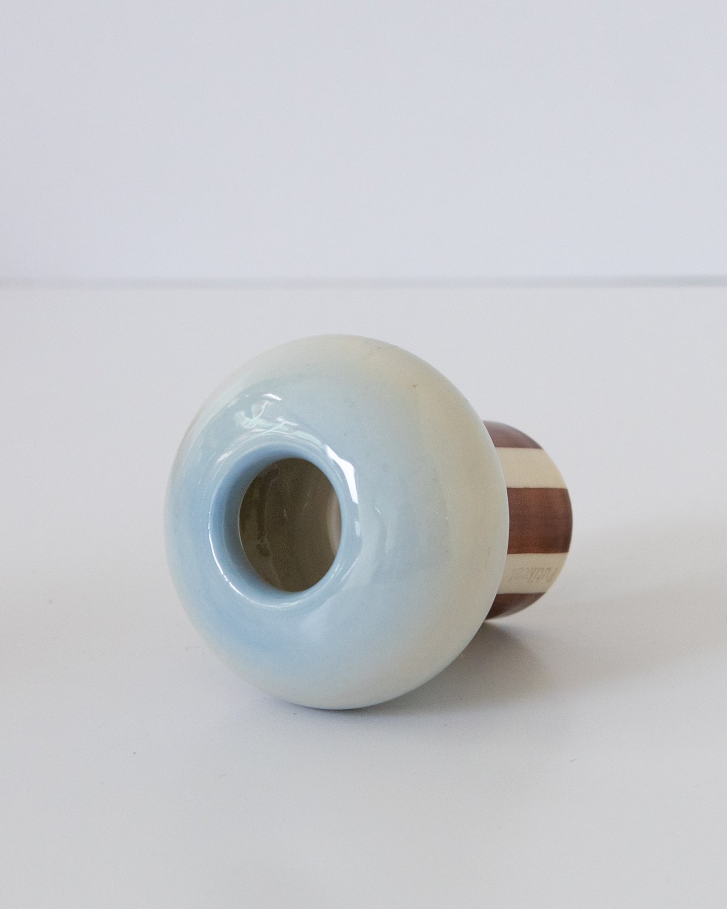 Sky Blue + Brown Whisk Holder 02 - mushroom