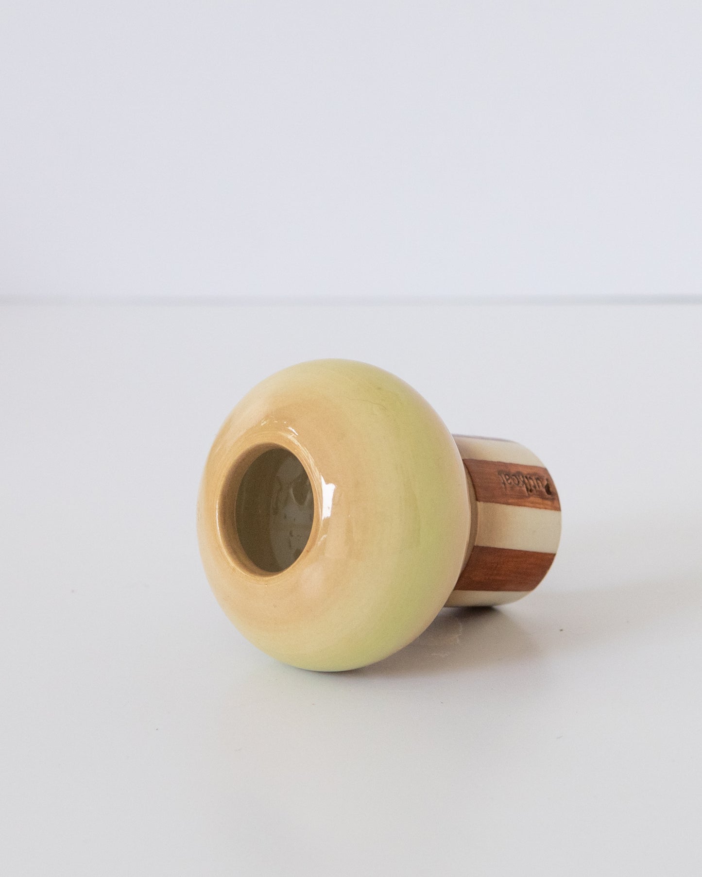 Olive Whisk Holder - mushroom 02