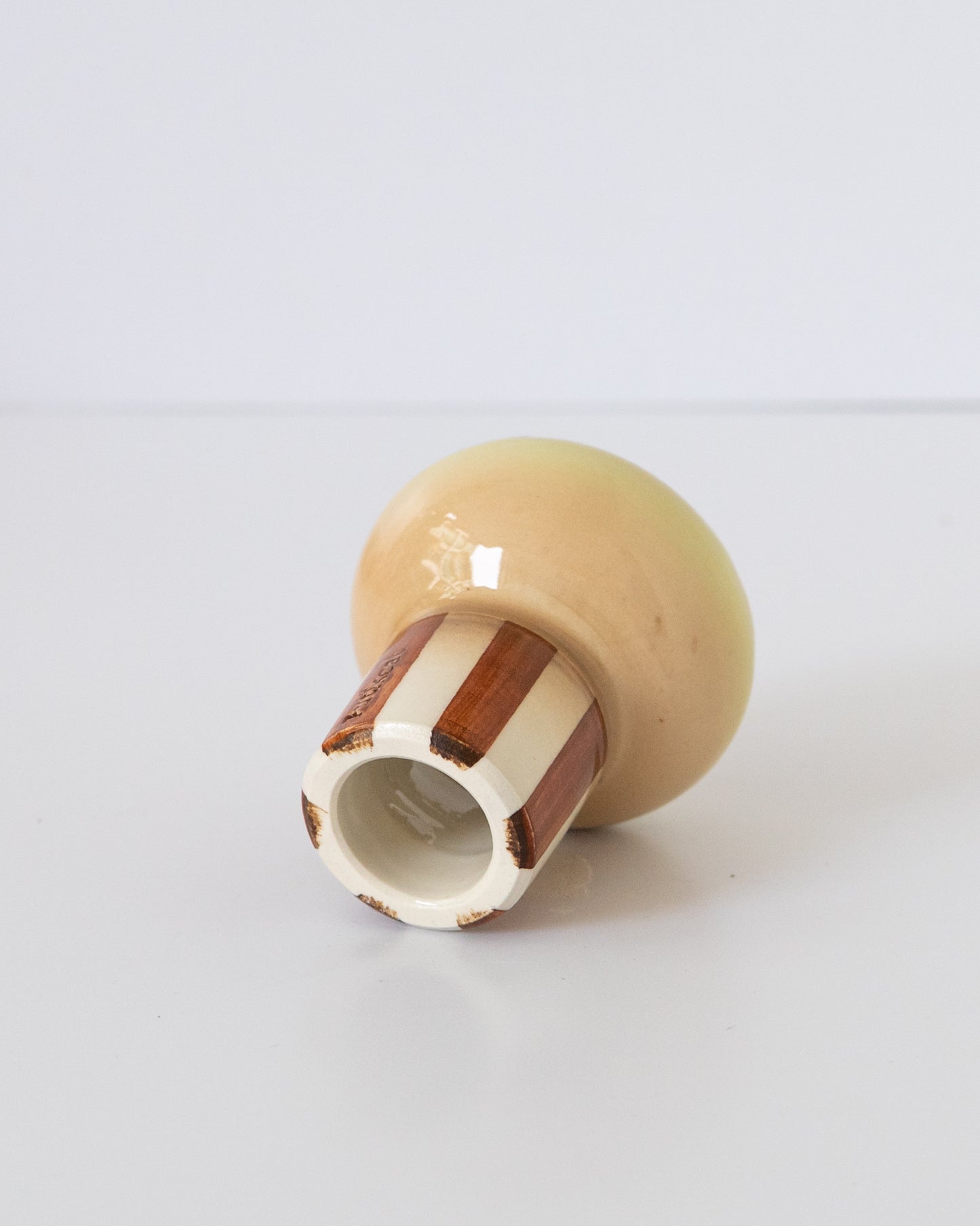 Olive Whisk Holder - mushroom 02
