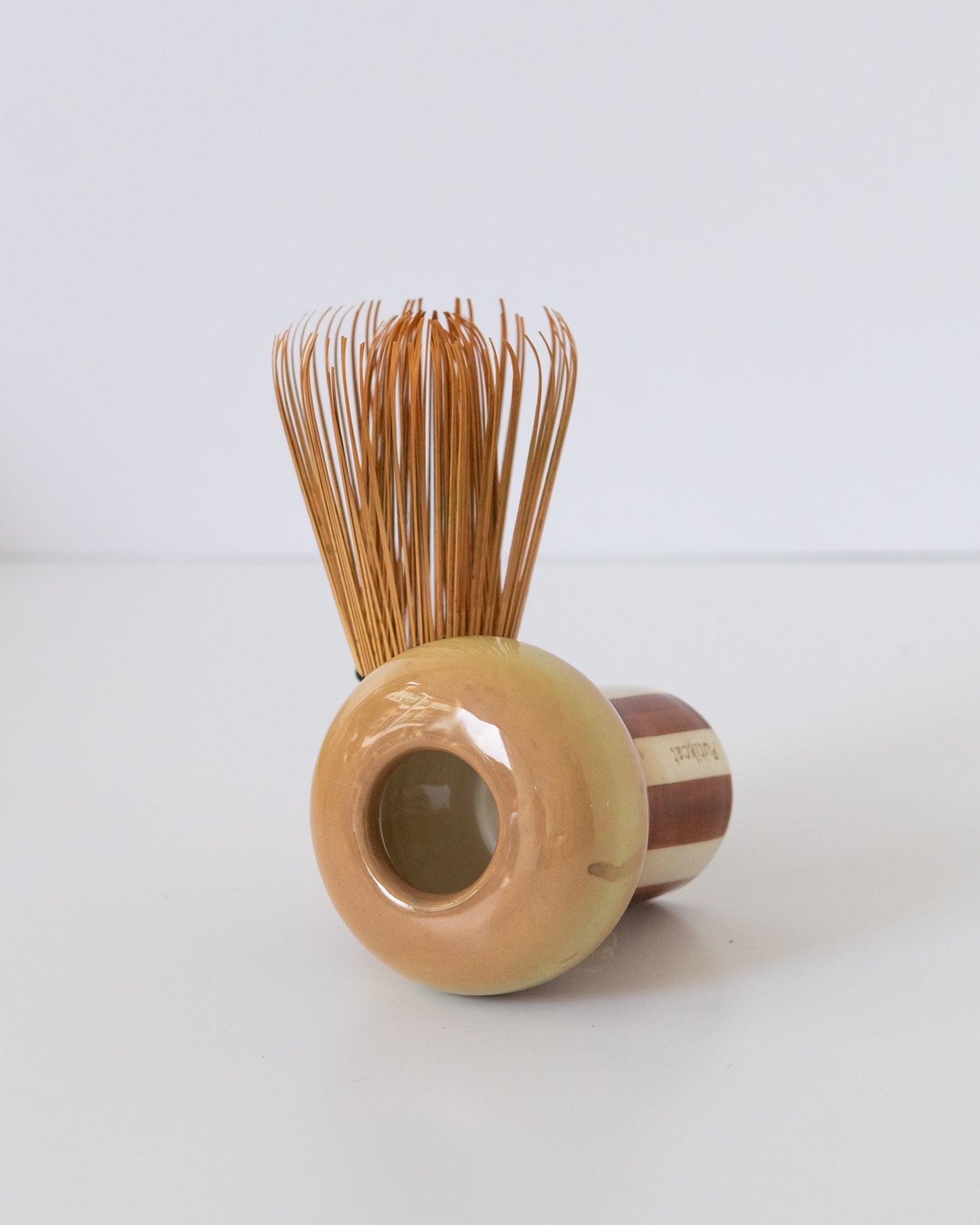 Olive Whisk Holder - mushroom 03
