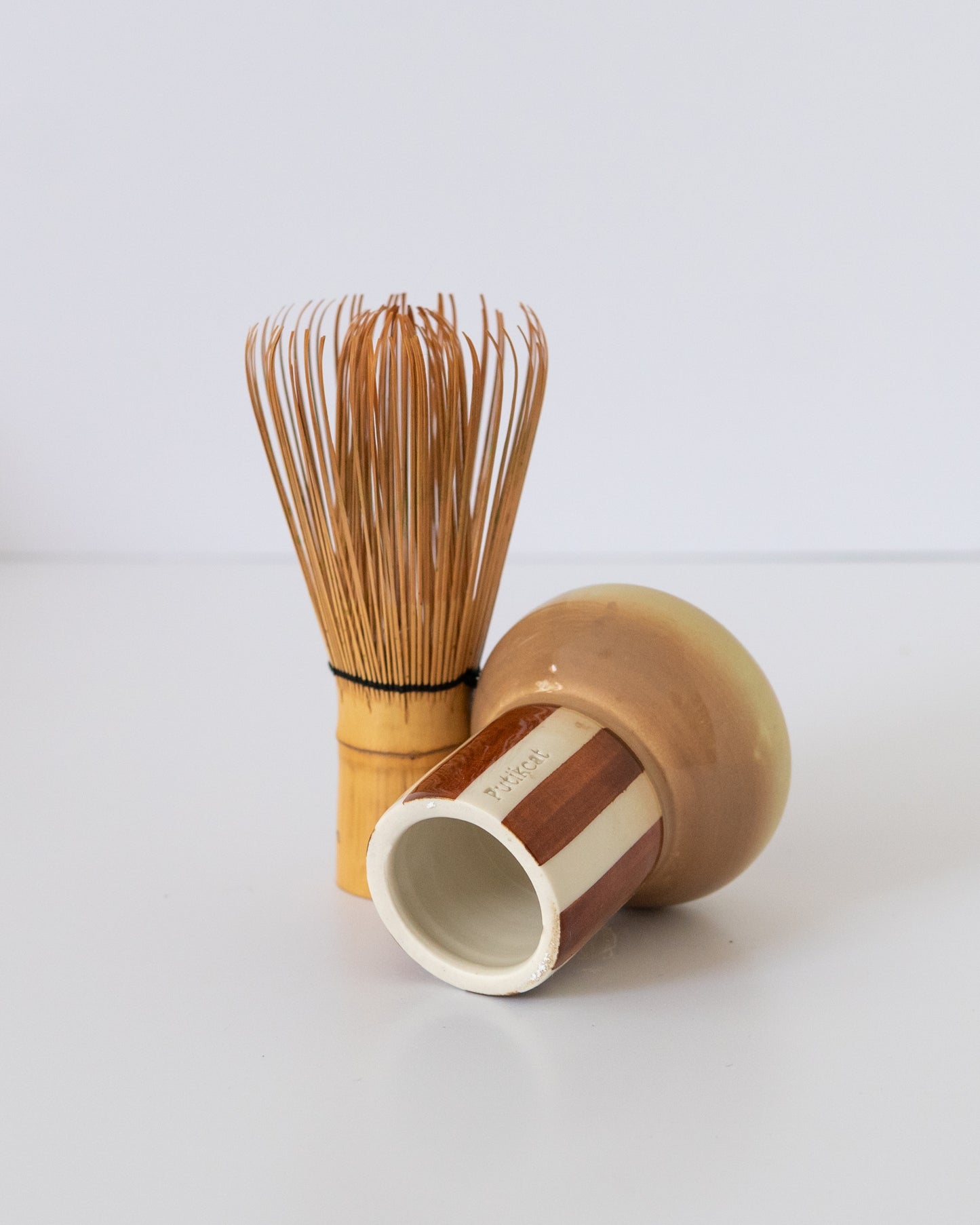 Olive Whisk Holder - mushroom 03