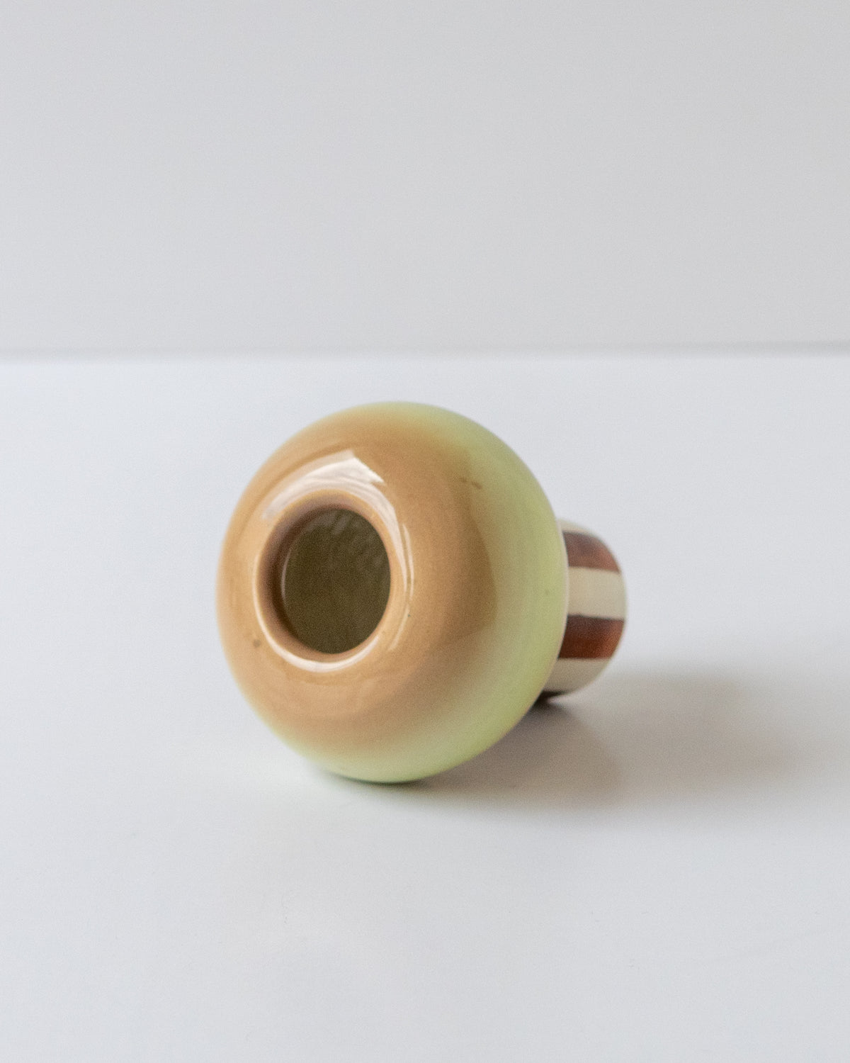 Olive Whisk Holder - mushroom 01