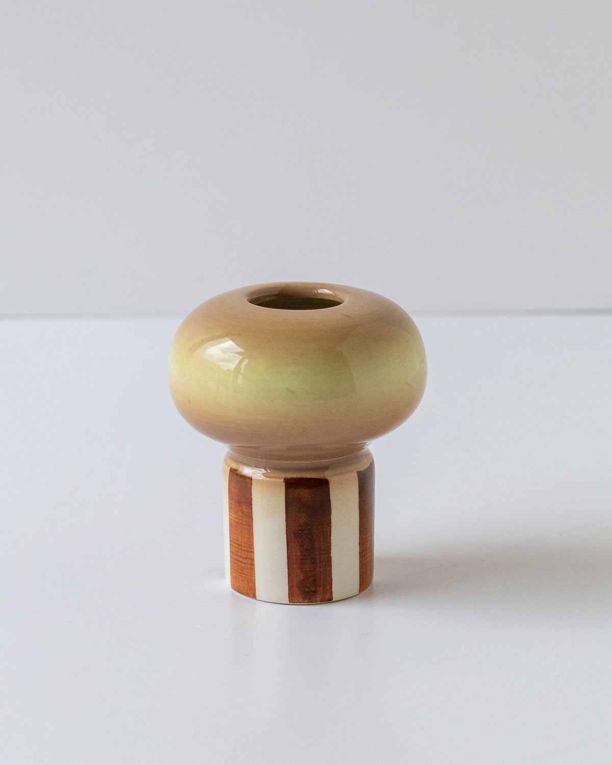 Olive Whisk Holder - mushroom 02