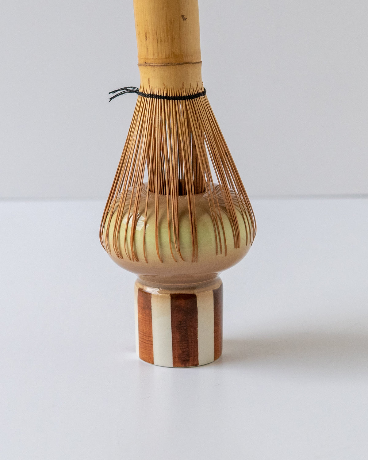 Olive Whisk Holder - mushroom 02