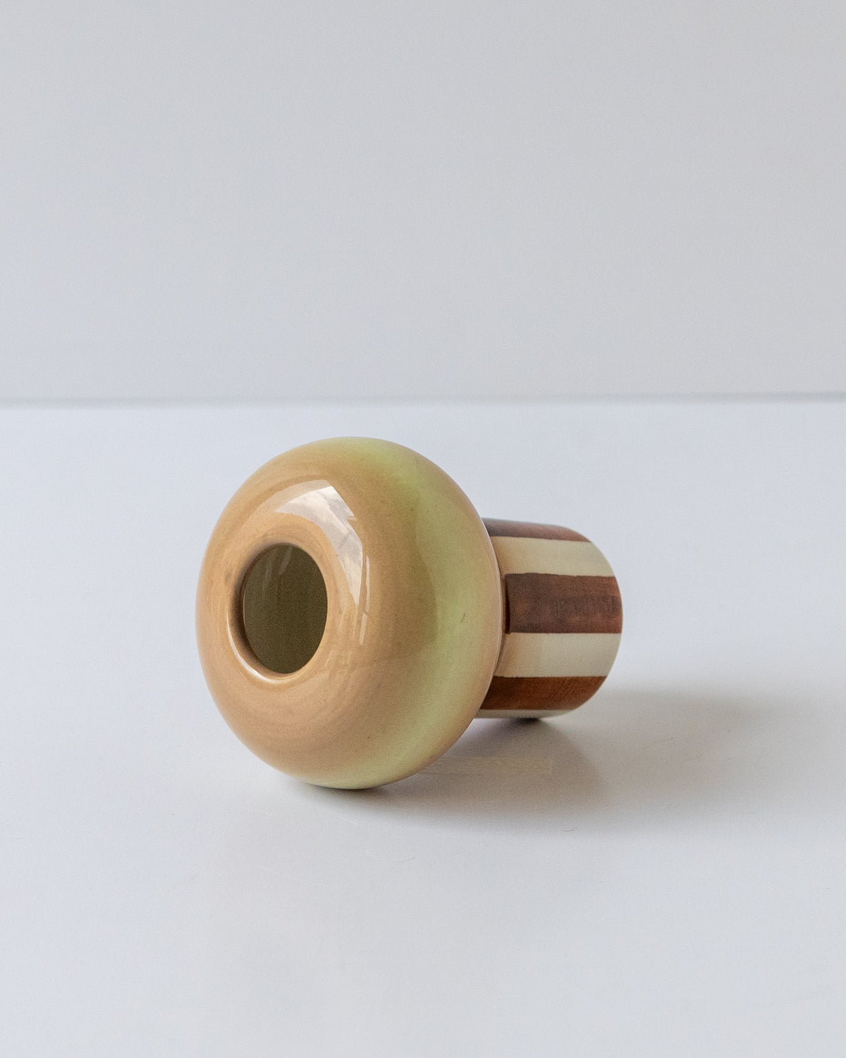 Olive Whisk Holder - mushroom 02