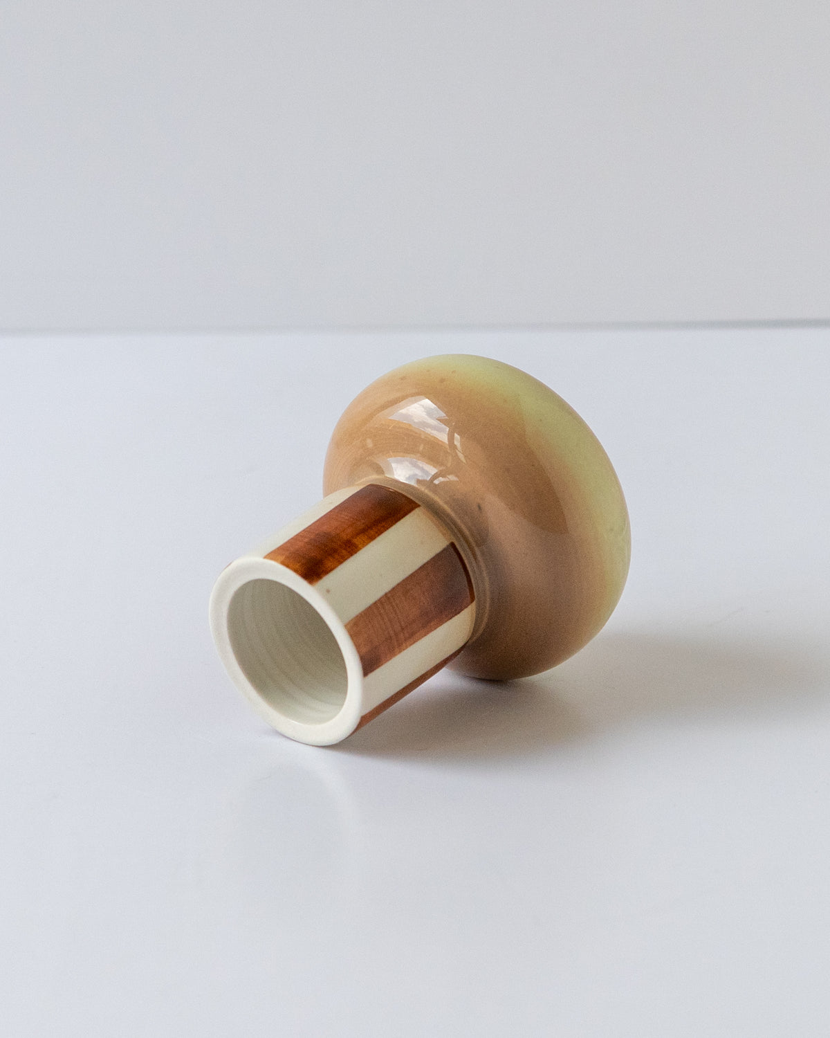 Olive Whisk Holder - mushroom 02