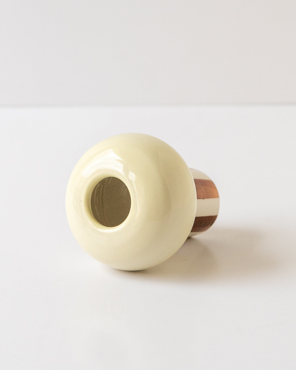 Butter Yellow Whisk Holder - mushroom 01