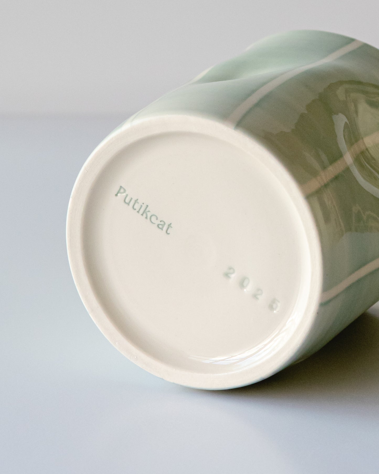 Seafoam Thick Stripe Flowy Cup